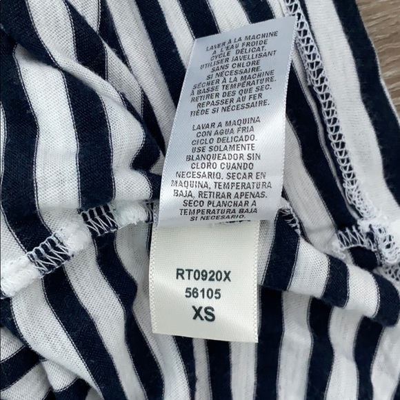 ❤️ Splendid Classic Navy and White Striped T-shirt NWOT - Picture 4 of 7